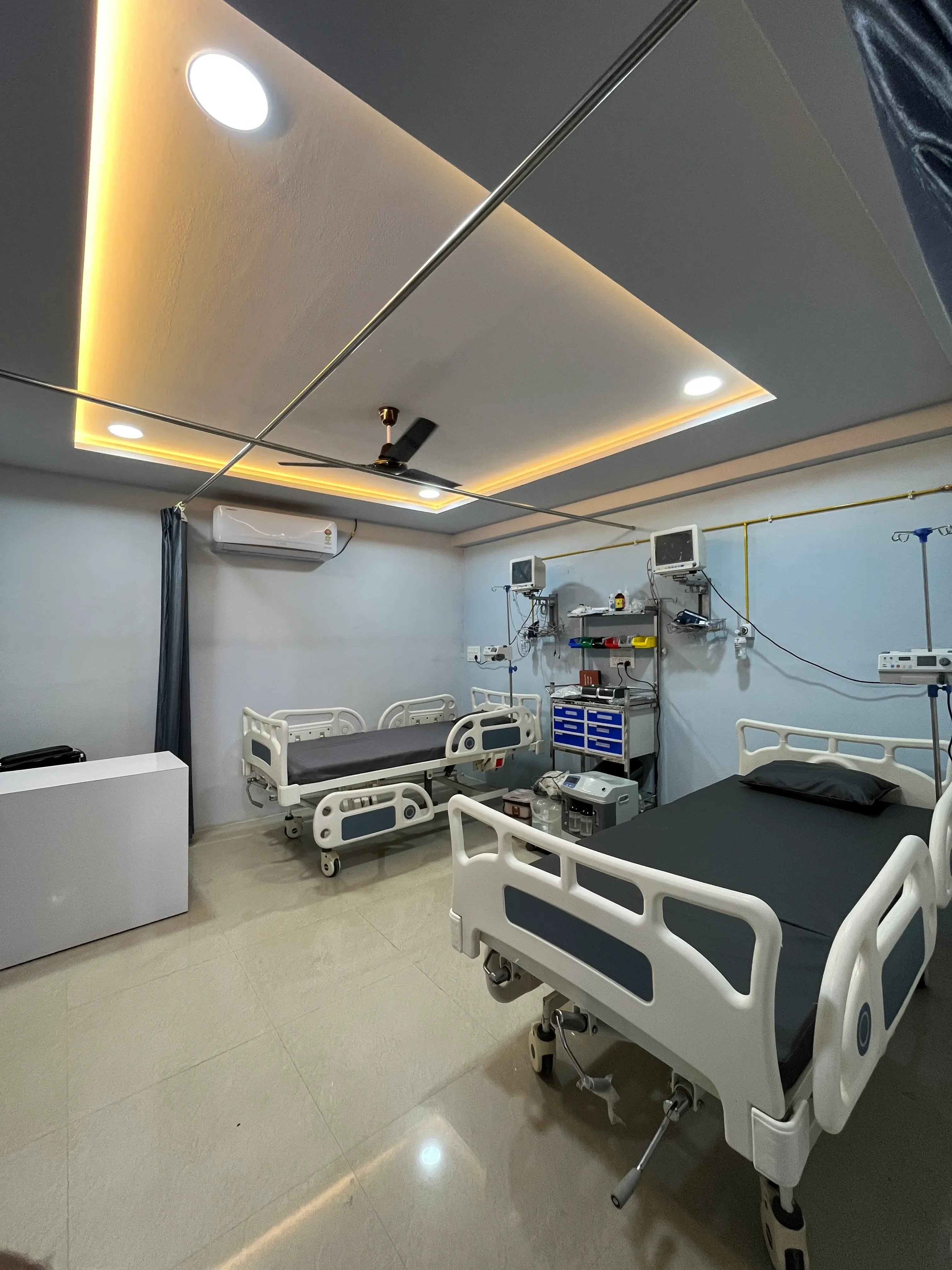 ICU Room